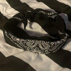 Black and white paisley bandanna